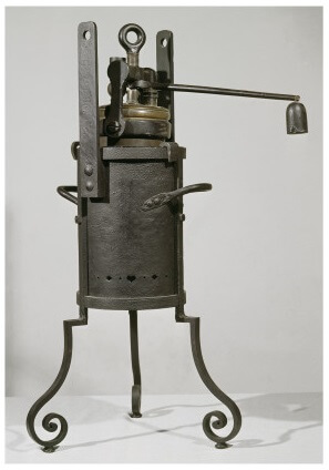 Digesteur-ou-Marmite-de-Papin-Musée-des-Arts-et-Métiers-à-Paris